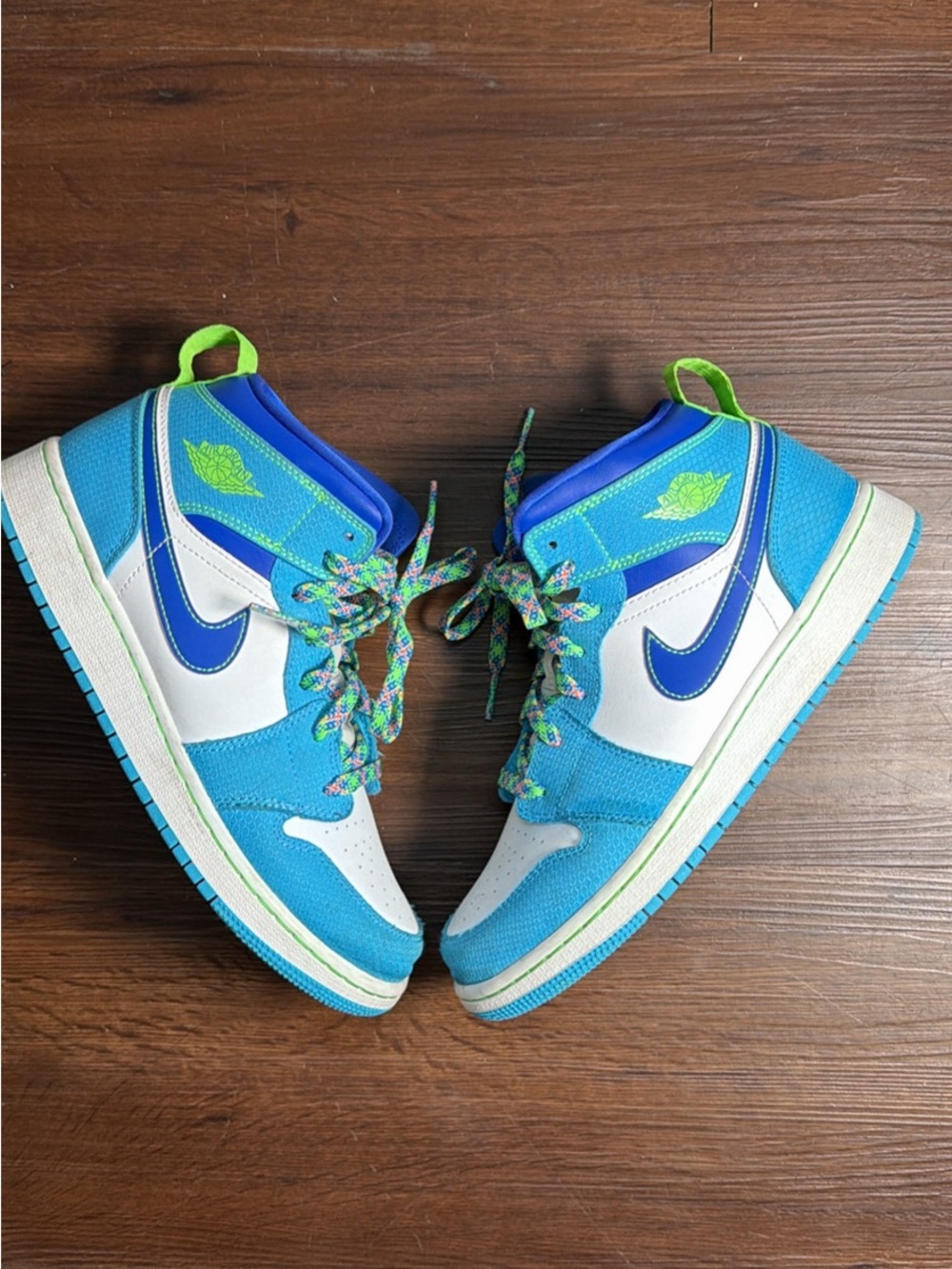 Nike Air Jordan 1 Mid SE GS 'Sprite